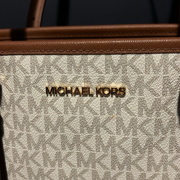 Michael Kors Jet Set Travel Small Logo Top-Zip Tote Bag, Vanilla w/dust bag - Picture 4 of 6